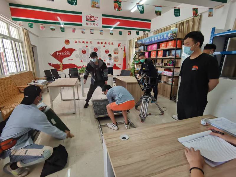 追星女孩心理学分析报告：巴楚县广告片拍摄公司揭秘饭圈应援式传播逻辑
